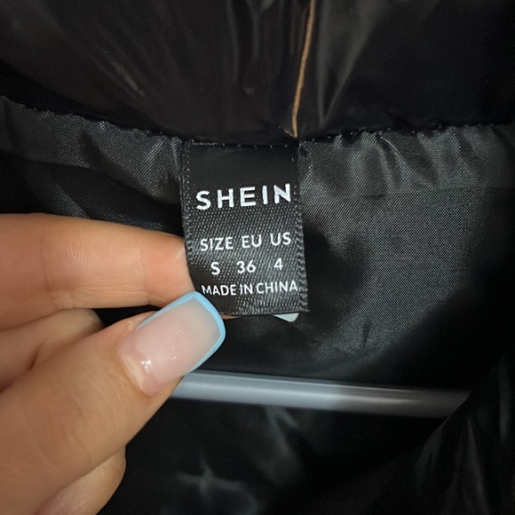 Solid zip front puffer coat “black” - Picture 3 of 4